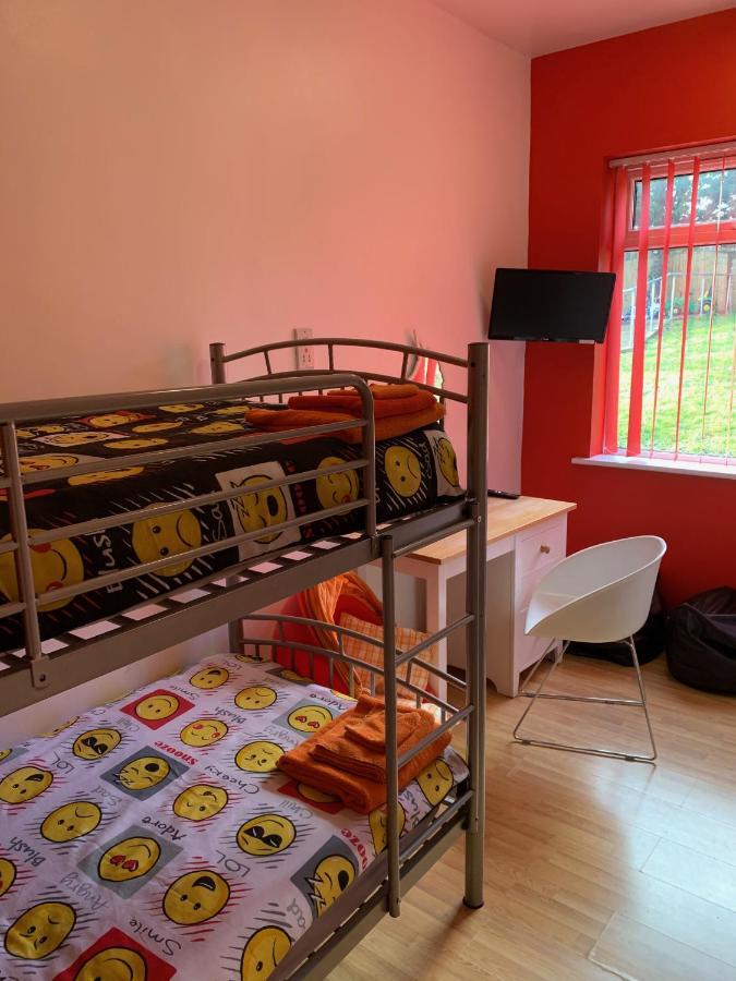 Bedrock Lodge Winterbourne ภายนอก รูปภาพ