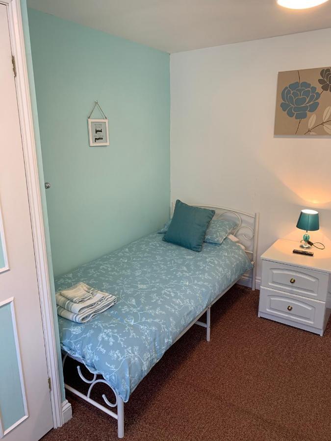 Bedrock Lodge Winterbourne ภายนอก รูปภาพ