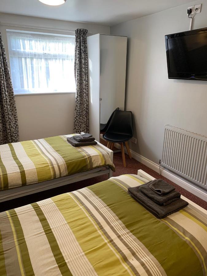 Bedrock Lodge Winterbourne ภายนอก รูปภาพ