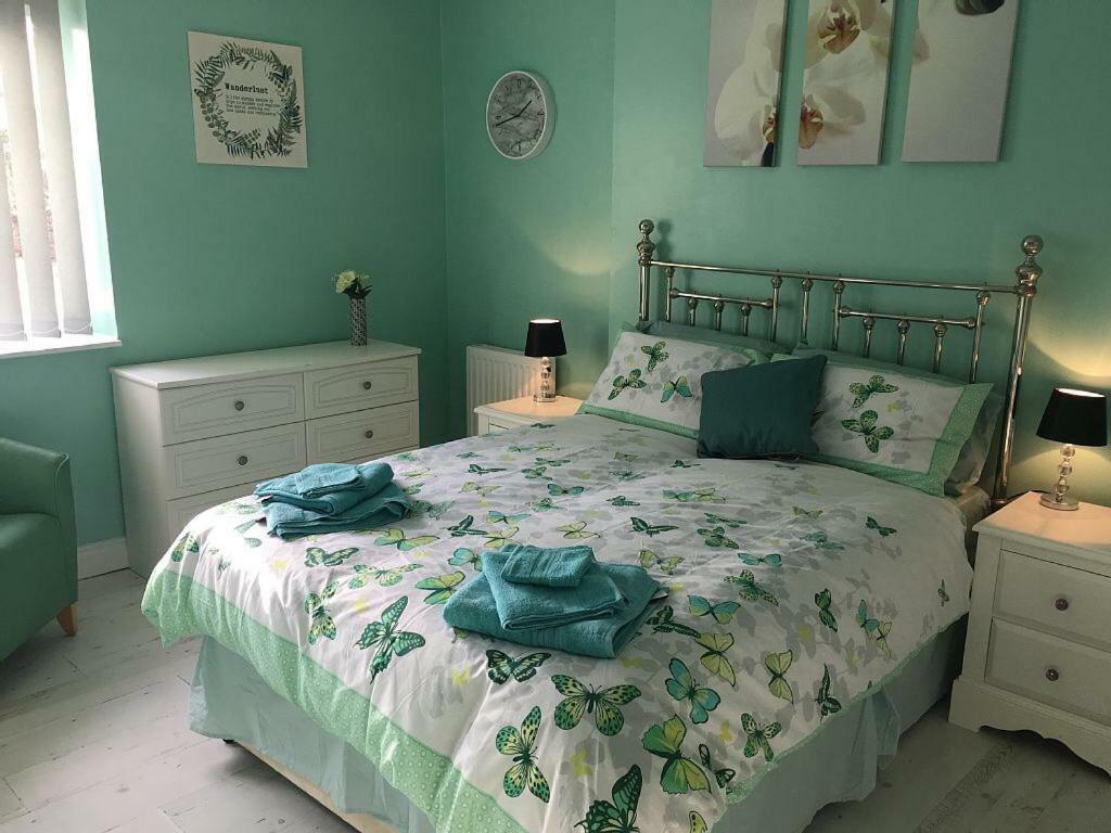 Bedrock Lodge Winterbourne ภายนอก รูปภาพ